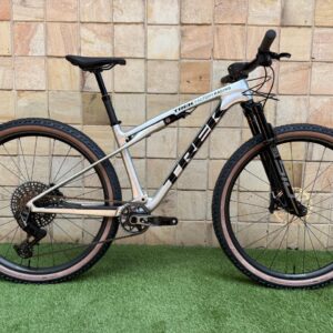 Pre-owned Trek Supercaliber 9.8 Silver Medium